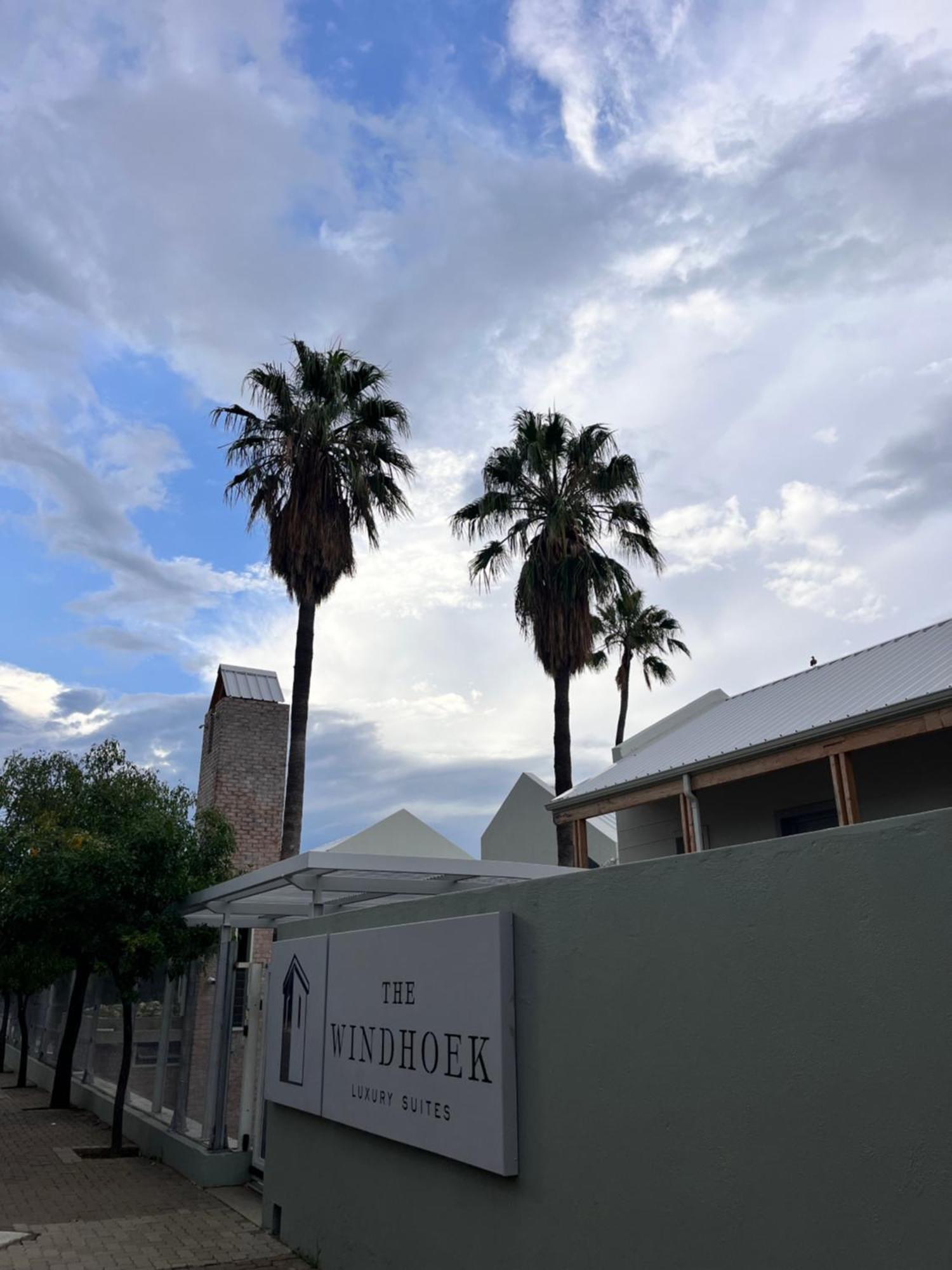 The Windhoek Luxury Suites المظهر الخارجي الصورة